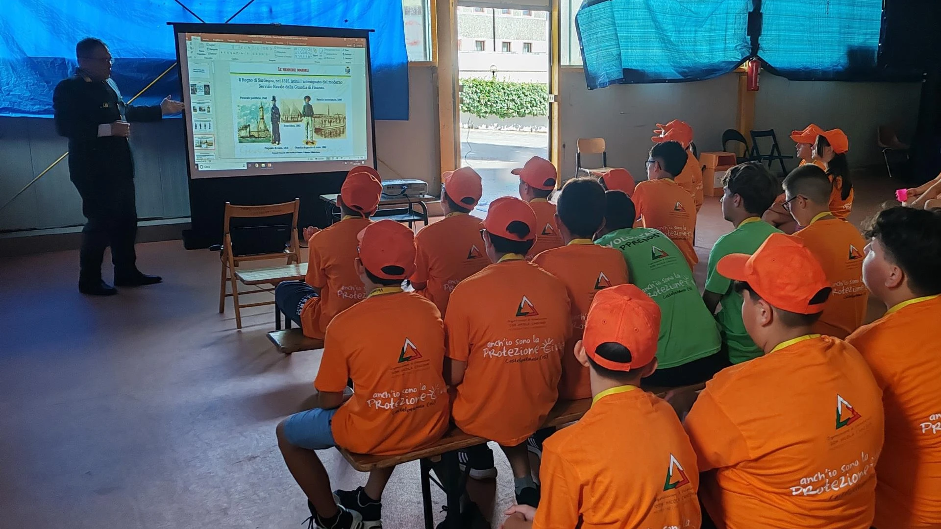 Guardia di Finanza Isernia: incontro coni ragazzi del campo scuola "Anch'io sono la Protezione Civile".